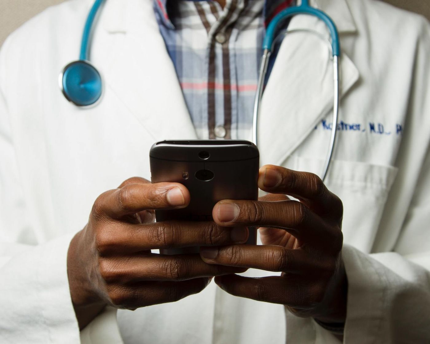 Risks with Social Media for the Medical Industry